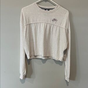 Nike Women's Light Gray Cropped Crew Ling Sleeve